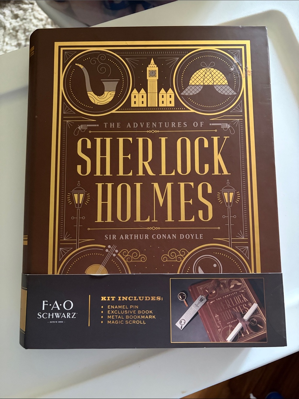 FAO Schwarz Sherlock Holmes Hardcover Gift Set - Brown & Gold